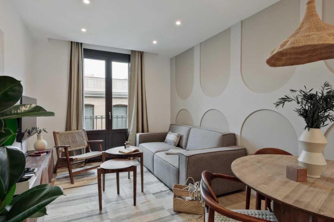 Luxury 2br Born Area Apartament